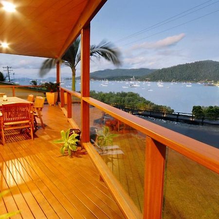 Airlie Waterfront Bed & Breakfast Эйрли-Бич Экстерьер фото