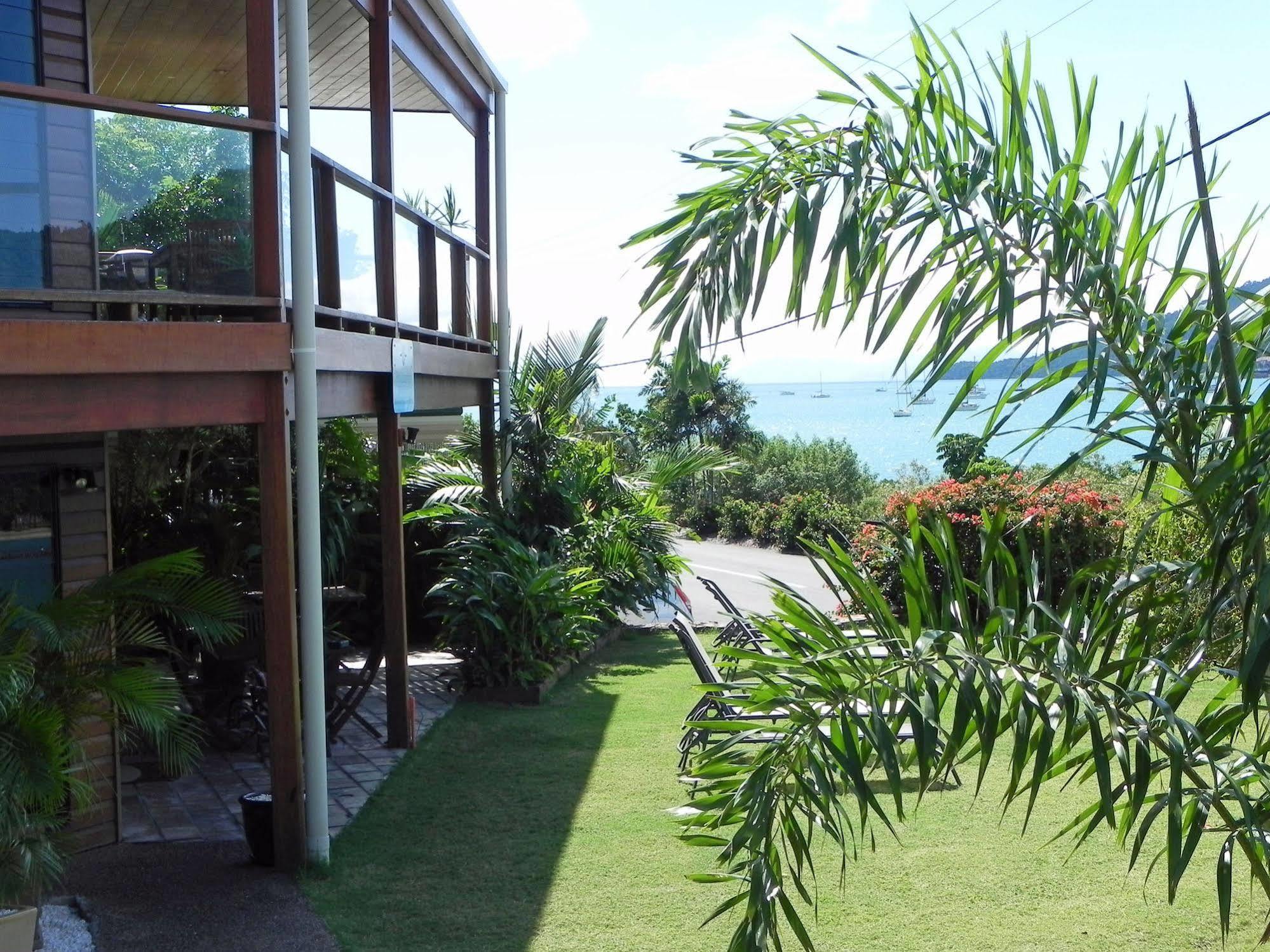 Airlie Waterfront Bed & Breakfast Эйрли-Бич Экстерьер фото